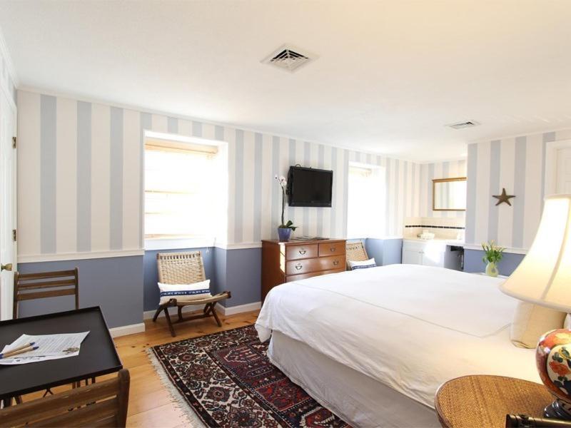 Bed and Breakfast Charles And Charles Mv Vineyard Haven Exterior foto